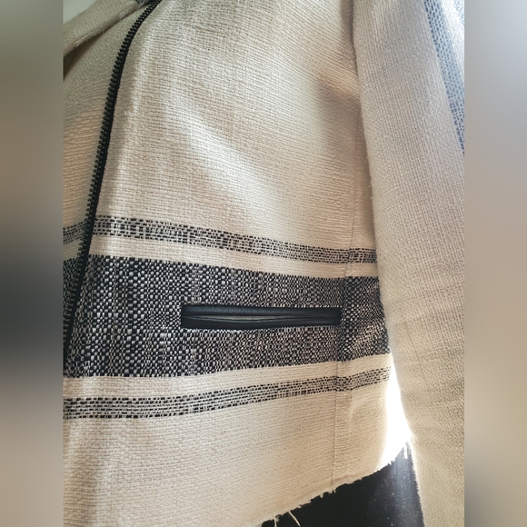 Club Monaco Crop Jacket - Picture 4 of 6